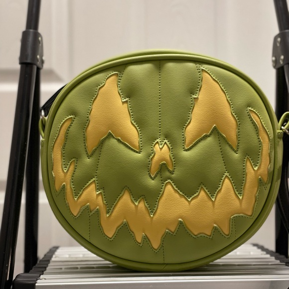 Love Pain & Stitches Stark Raving Handmade - Picture 2 of 5